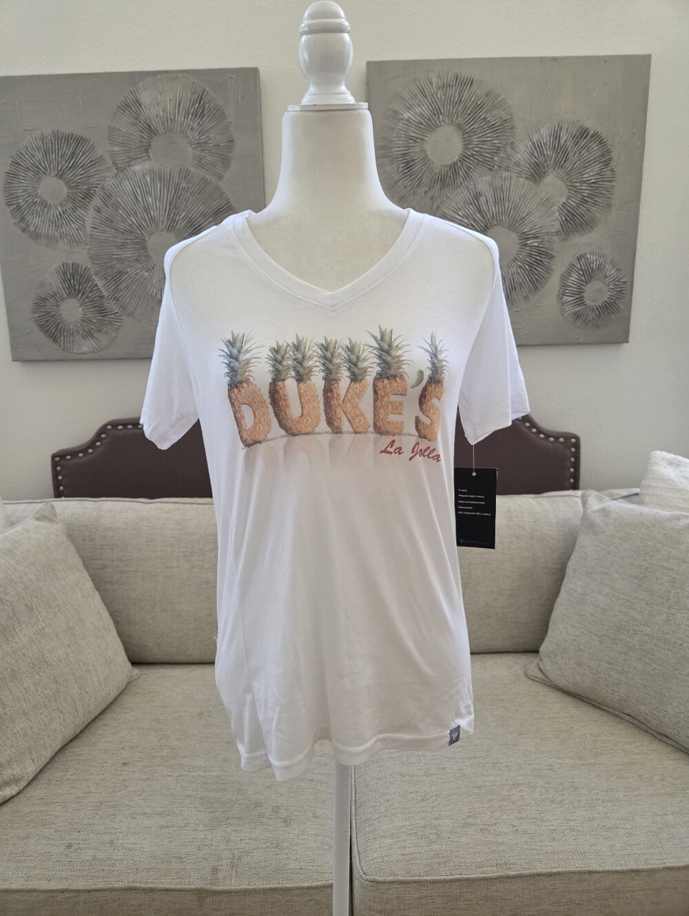 Levelwear Dukes Restaurant La Jolla Pineapple Tshirt Sz Med